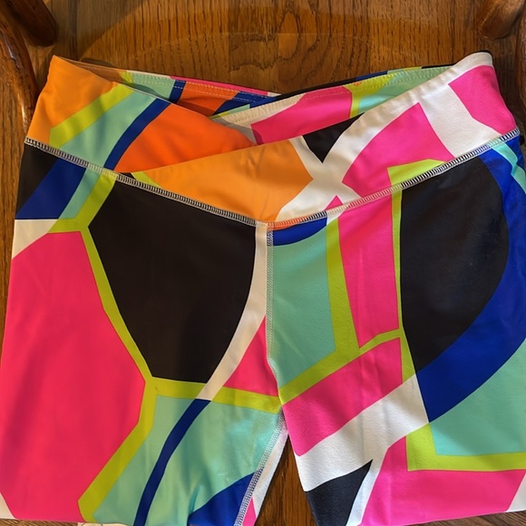 Cropped Fabletics leggings size small - Picture 2 of 3